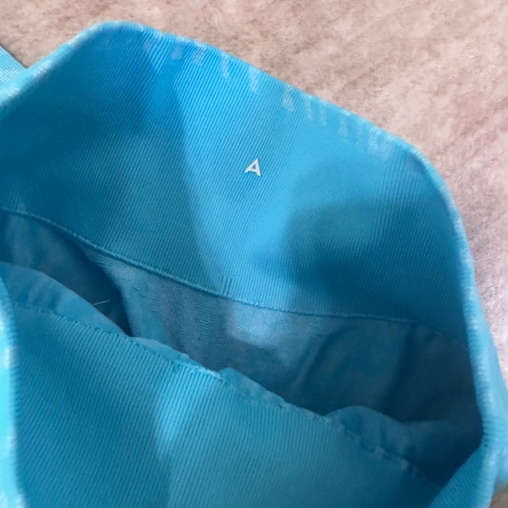 AYBL seamless matching workout set size small - image 3